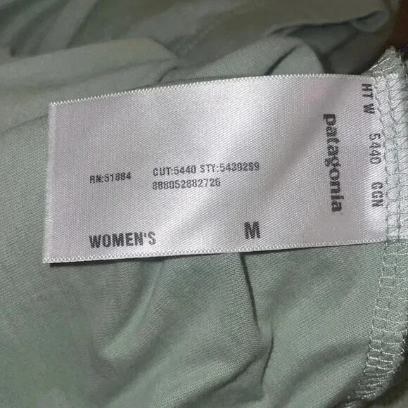 Patagonia Women’s Size Medium Simply Organic Tee in Light Green - Picture 5 of 6